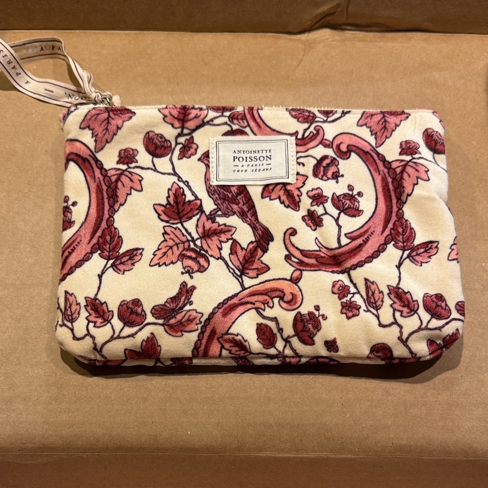 Sézane X Antoinette Poisson Pouch. Bird design